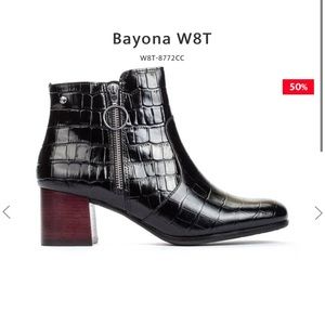 Pikolinos Bayona Croc Bootie 5.5-6